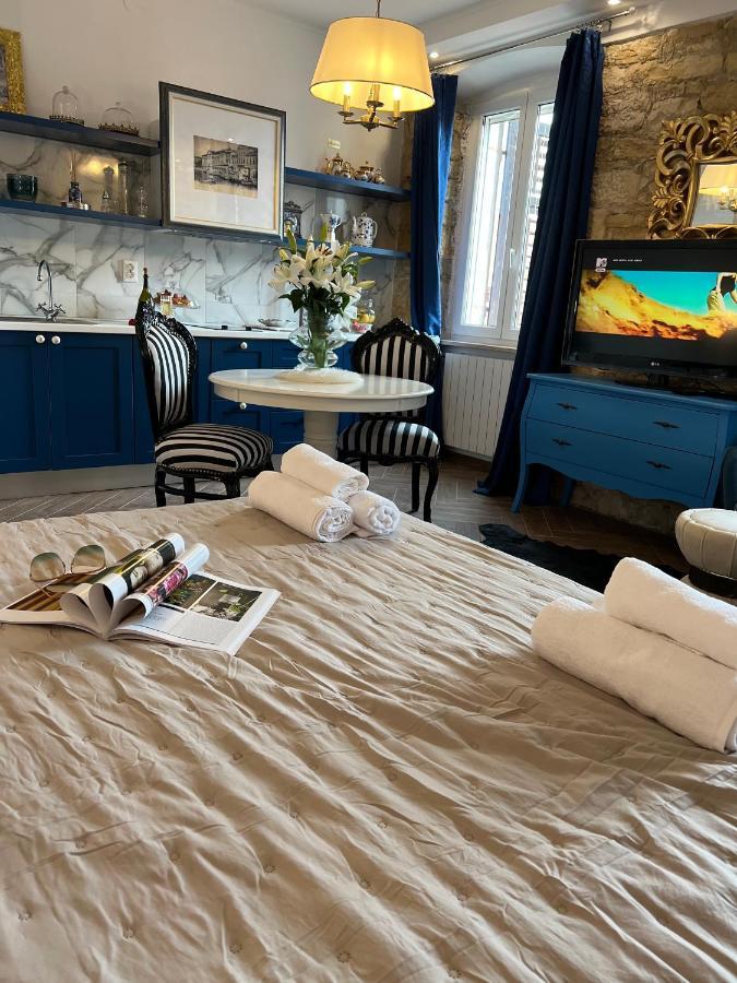 La Dolce Vita Luxury Apartments With Best Free Private Parking In City Center พูลา ภายนอก รูปภาพ